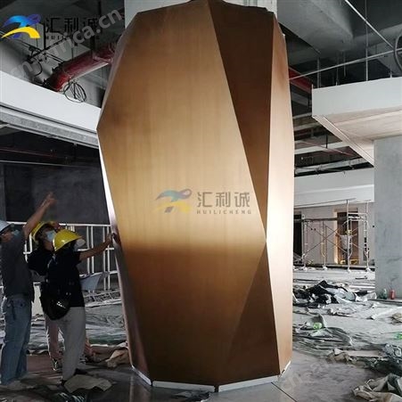 机场装饰金属包柱定制 商业商场大堂异型不锈钢包圆柱设计