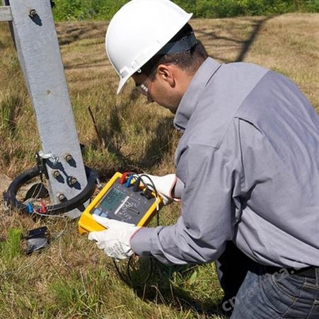 Fluke 1623-2/F1625-2 接地绝缘电阻测试仪