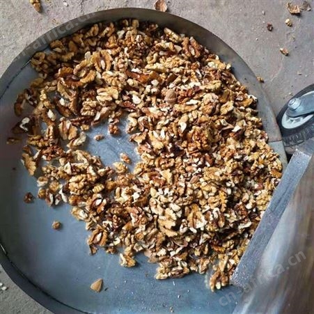 小型电动核桃剥壳机 腰果杏仁脱壳机 纸皮核桃壳仁分离机