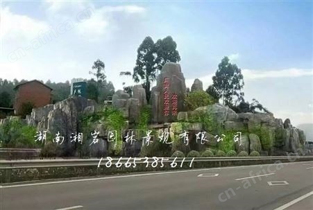 盐城仿木栏杆公司 假山栏杆公司 假树溶洞公司 仿木栏杆施工队