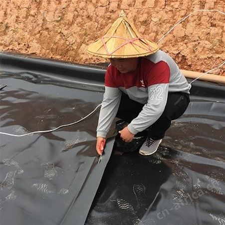 蒸发池黑膜_蒸发池土工膜_蒸发池防渗膜_蒸发池HDPE膜