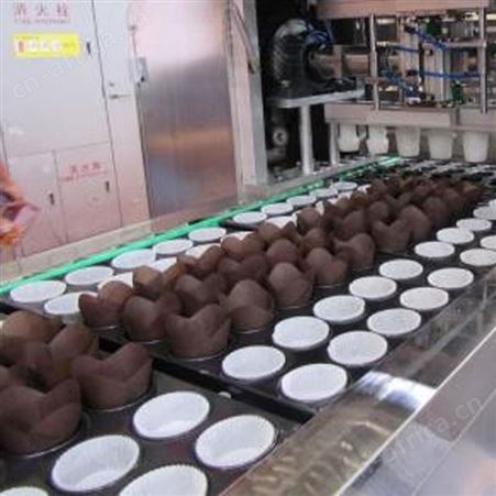 蛋黄派面包糠生产线设备 面包屑生产加工设备机械 蛋糕生产设备 蛋糕成套生产线