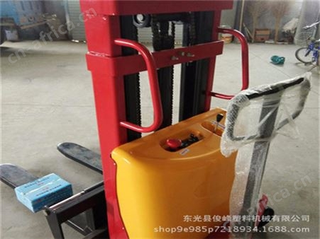 固化室专用叉车