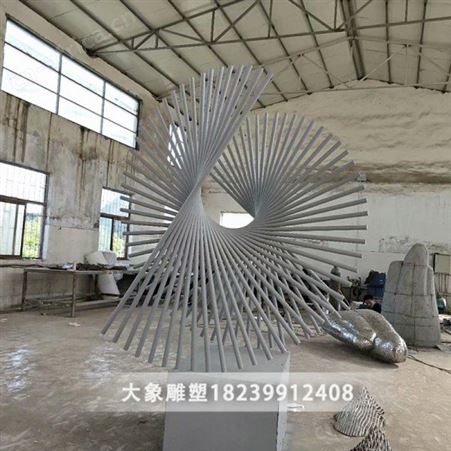 镜面抽象艺术不锈钢雕塑定做 假山大型精神堡垒设计生产