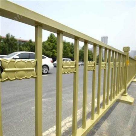 陕西城市道路黄金护栏生产厂 直销格拉瑞斯马路隔离防护栏 道路莲花柱头金色护栏定制
