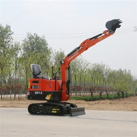 四轮座驾式 小型农用翻土铲土机 工程用果园小挖机
